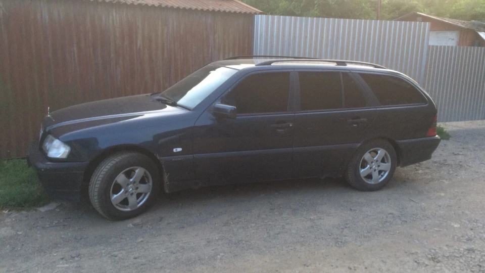 Mercedes-Benz C-Class C220 CDI Estate 4