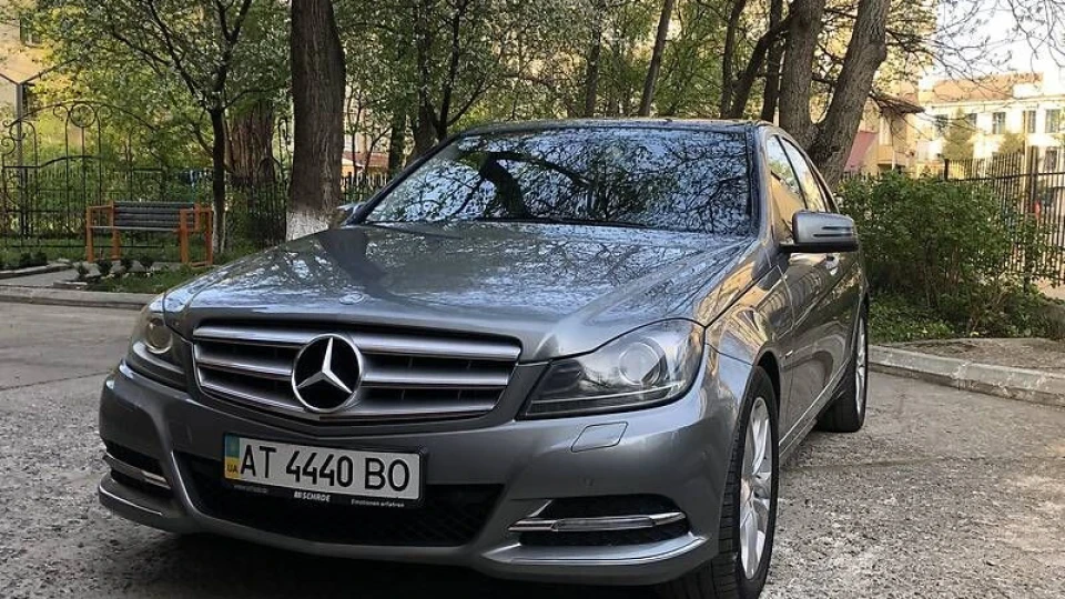 Mercedes-Benz C-Class C220 W204 2