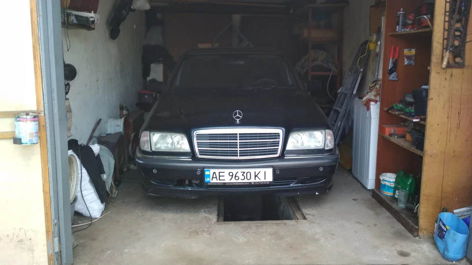 Mercedes-Benz C-Class c240 Lorinser 2