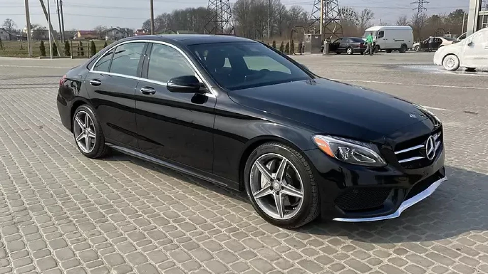 Mercedes-Benz C-Class C300 AMG 4matic 2