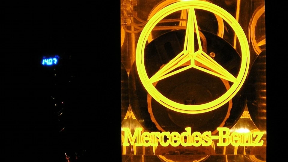 Mercedes-Benz C-Class C43 AMG 4