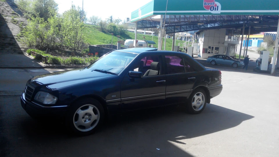Mercedes-Benz C-Class Черника 2