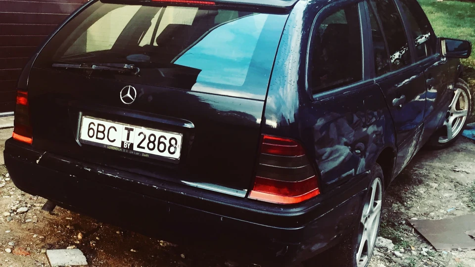 Mercedes-Benz C-Class Classic 2