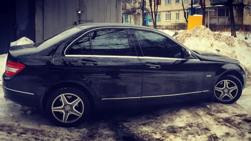Mercedes-Benz C-Class Зухвала Сучка 4