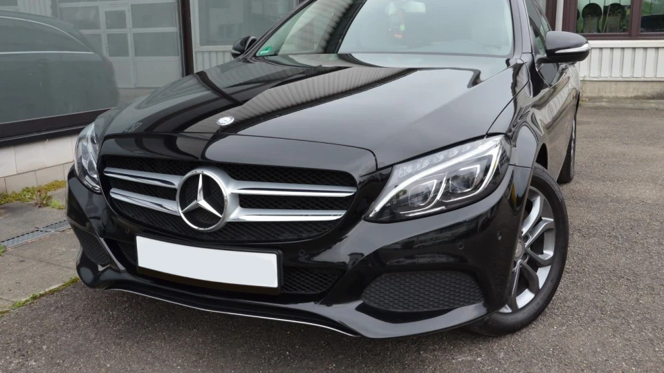 Mercedes-Benz C-Class D♆EZEL 4