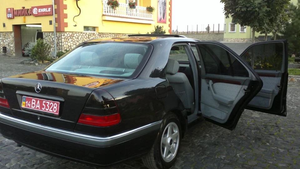 Mercedes-Benz C-Class Дуже економний 2