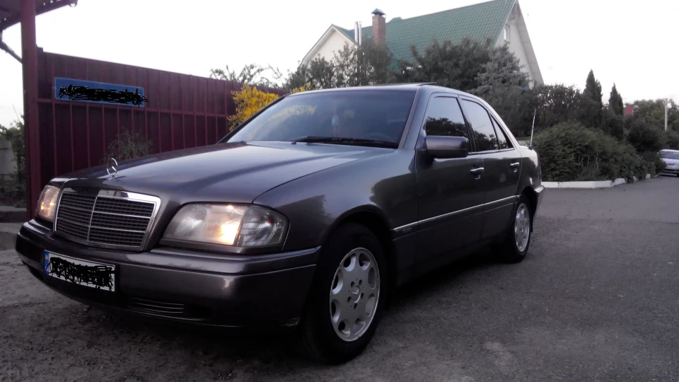 Mercedes-Benz C-Class Елеганс 2