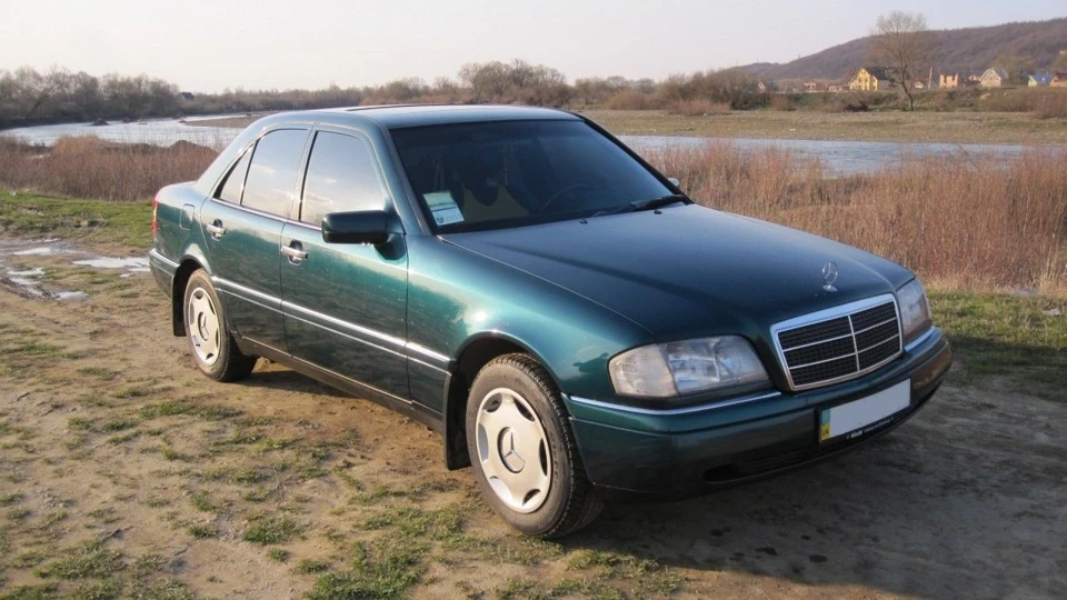 Mercedes-Benz C-Class Елегантний 2