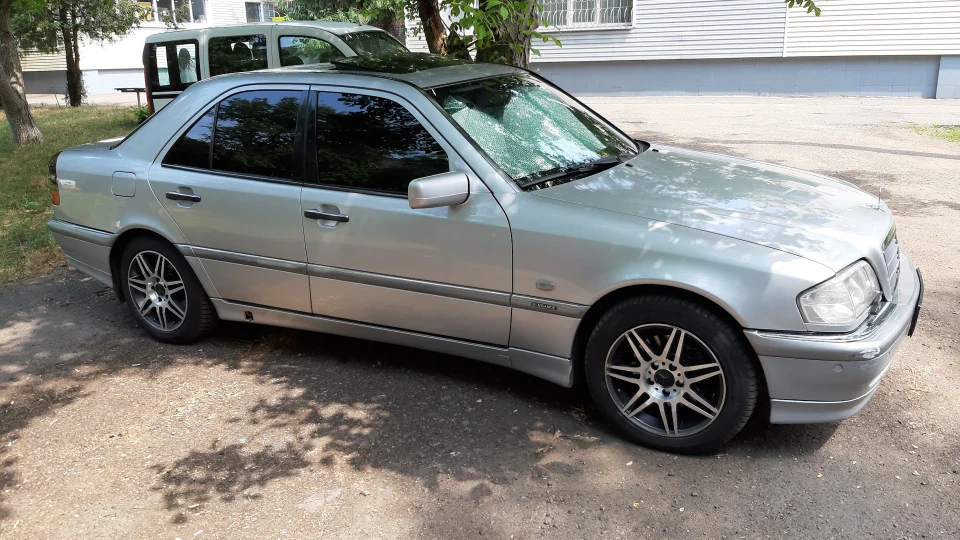 Mercedes-Benz C-Class leidenschaftlich 2