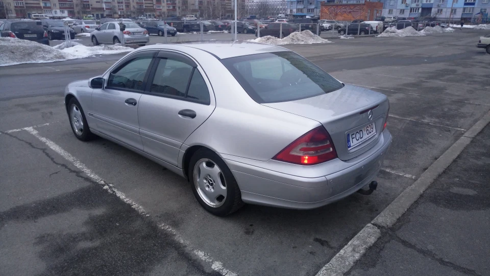 Mercedes-Benz C-Class "Löschen Deutsch" 2
