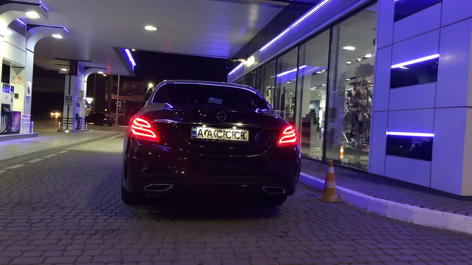 Mercedes-Benz C-Class Маленький S-Class AMG 2