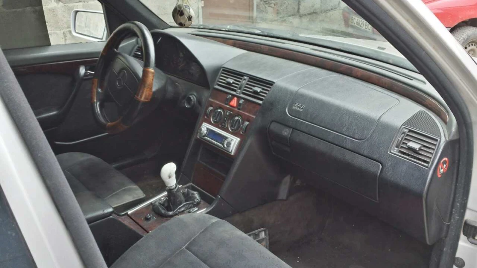 Mercedes-Benz C-Class Мерлін сивий мерін 2.2.D 3