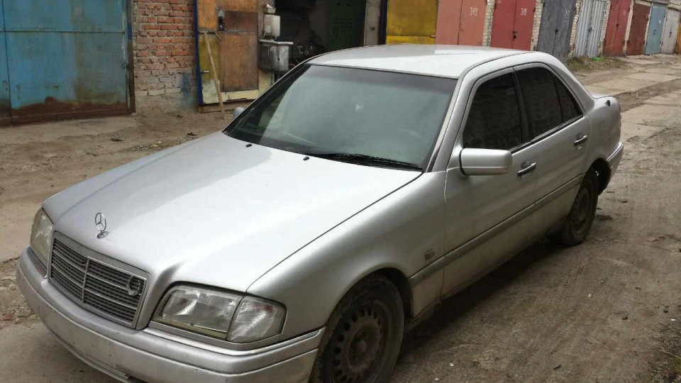 Mercedes-Benz C-Class Мерлін сивий мерін 2.2.D 4