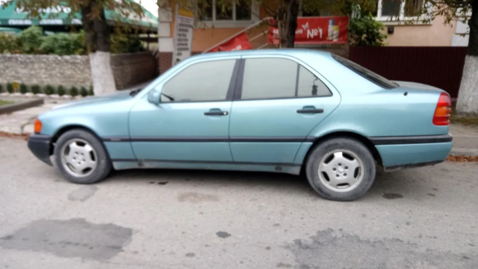 Mercedes-Benz C-Class Мила