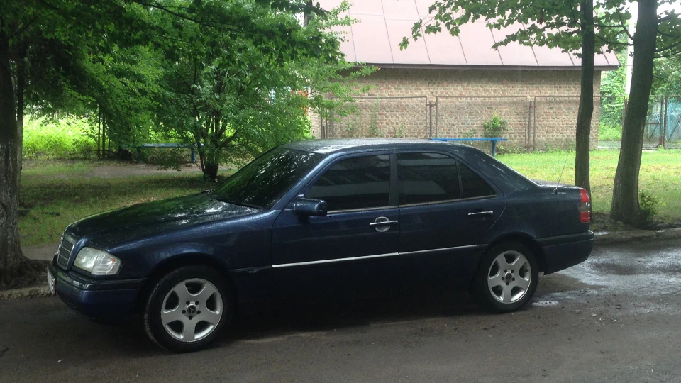 Mercedes-Benz C-Class Звичайний дизель 2