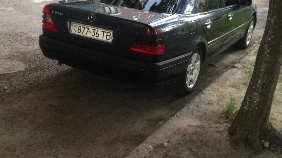 Mercedes-Benz C-Class Звичайний дизель 4