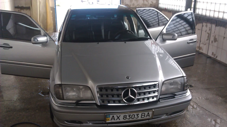 Mercedes-Benz C-Class Проданий красень