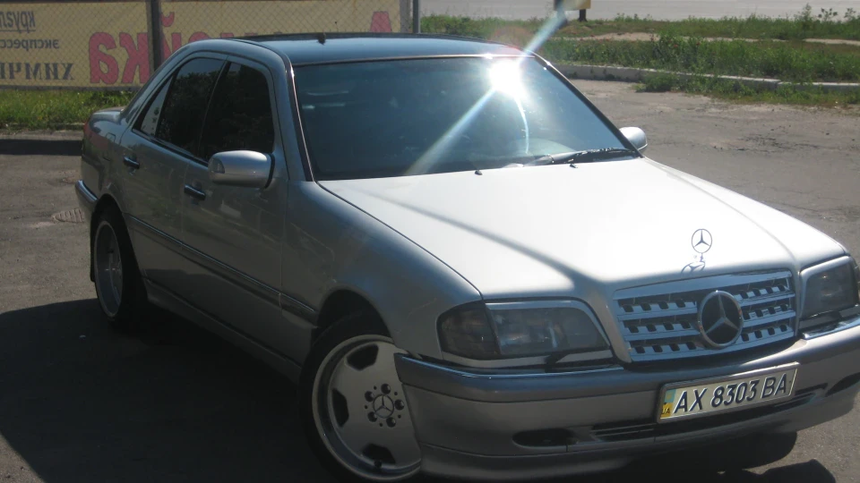 Mercedes-Benz C-Class Проданий красень 4