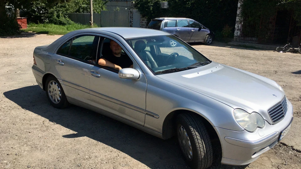 Mercedes-Benz C-Class С200К 2
