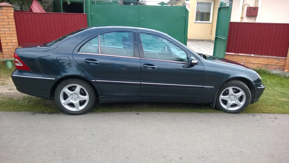 Mercedes-Benz C-Class С320 Малий та вилучений 2