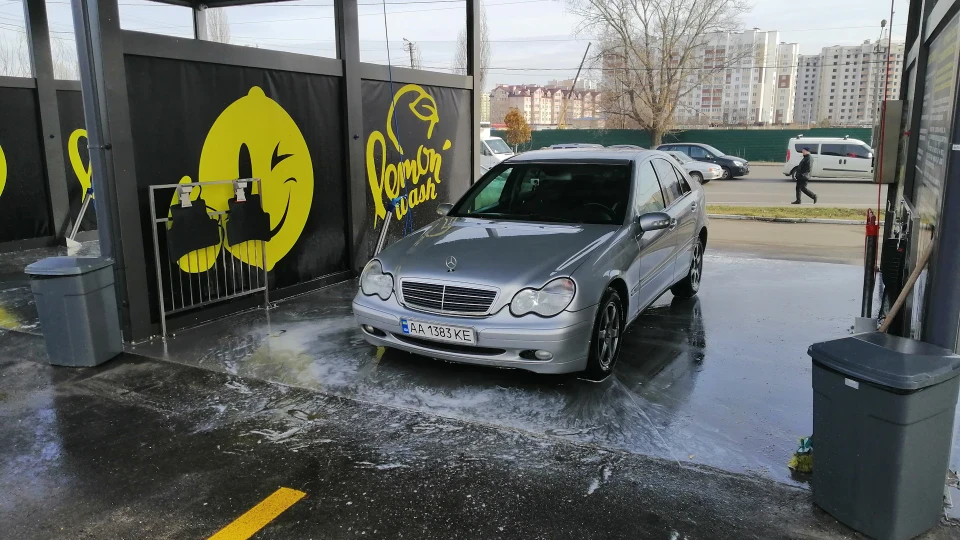 Mercedes-Benz C-Class Silver Classic 5