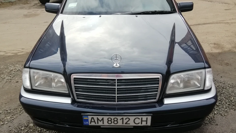 Mercedes-Benz C-Class Синій металік 2