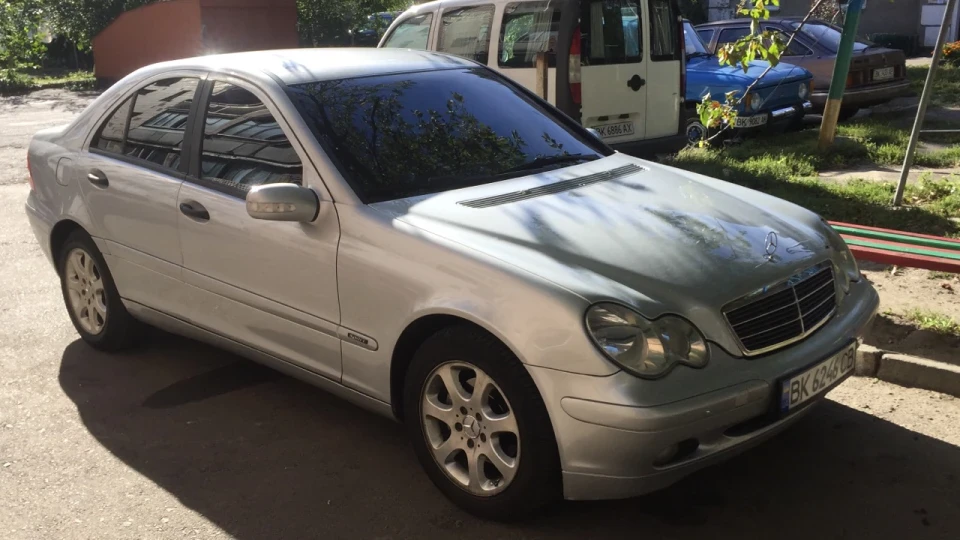 Mercedes-Benz C-Class Сірий металік, 1,8 спорт