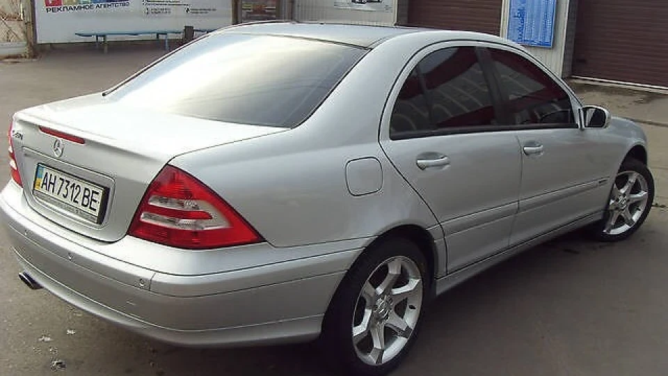 Mercedes-Benz C-Class Спорт едішіон 4