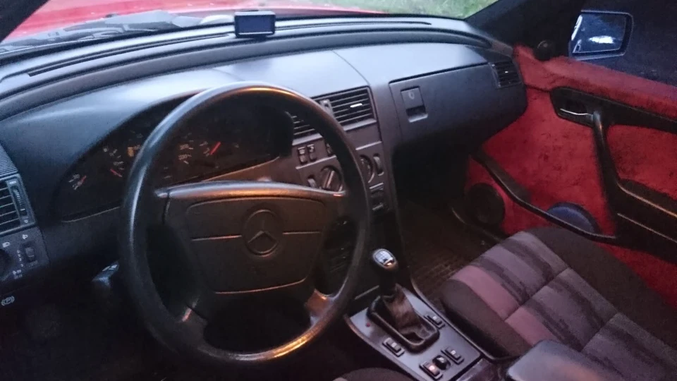 Mercedes-Benz C-Class W202 C200