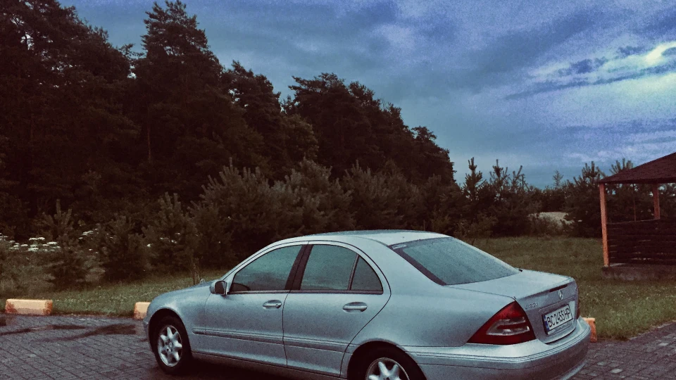 Mercedes-Benz C-Class W203 eleganse 4