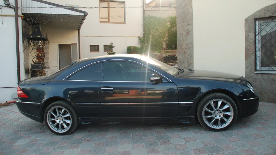 Mercedes-Benz CL Синій Дипломат