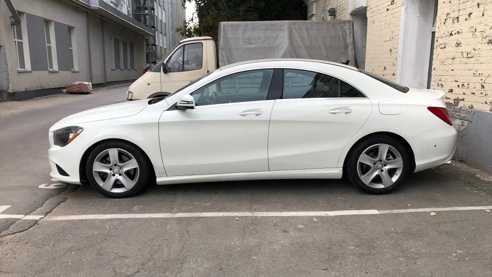 Mercedes-Benz CLA 250 4MATIC 4
