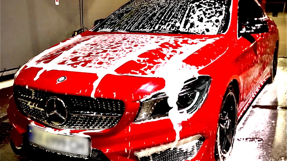 Mercedes-Benz CLA Праска або КИШКОТРЯС
