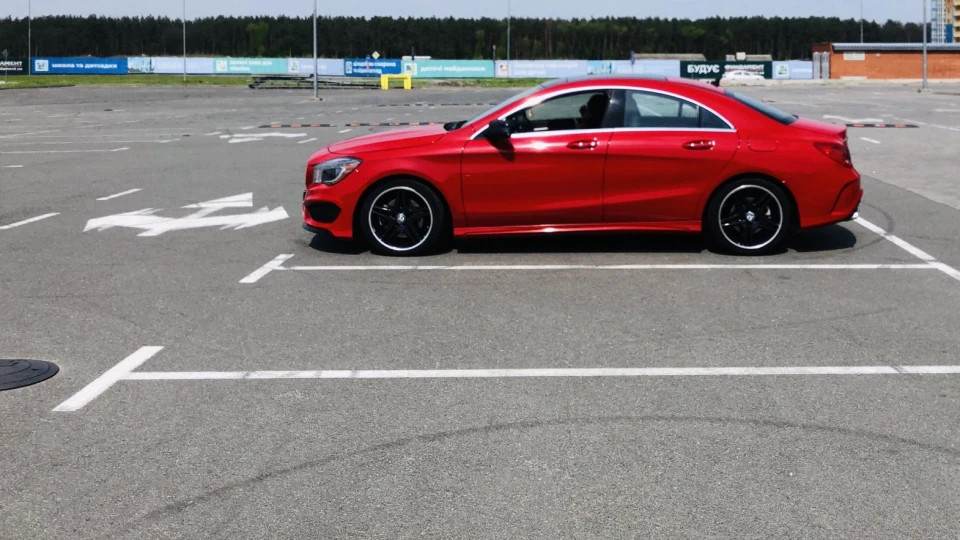 Mercedes-Benz CLA Праска або КИШКОТРЯС 5