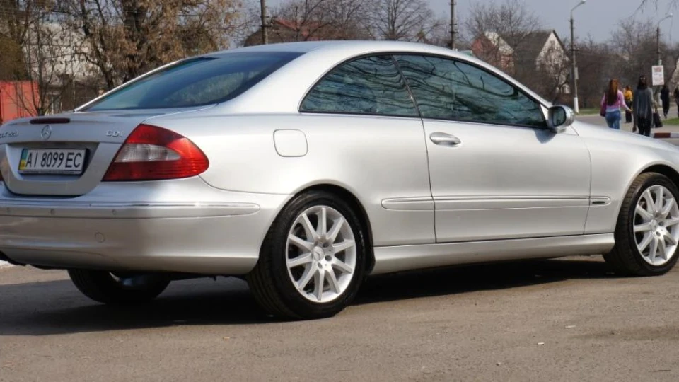 Mercedes-Benz CLK 220 CDI Elegance 3