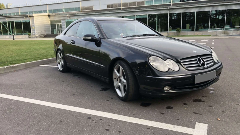 Mercedes-Benz CLK 240 (2.6 V6 ) 3