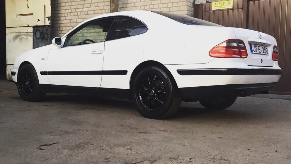 Mercedes-Benz CLK Атмосферник 2