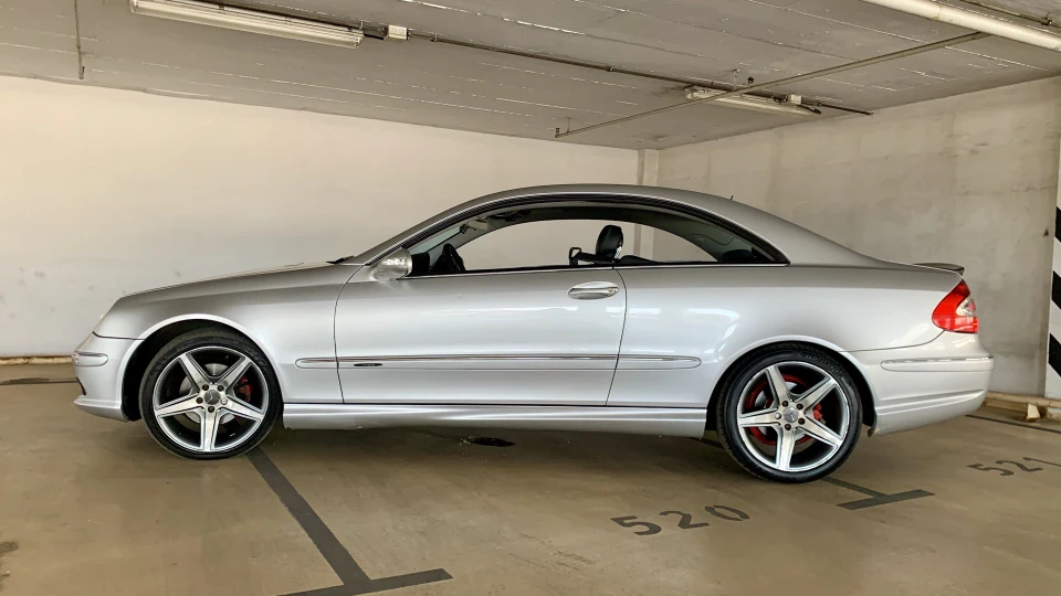 Mercedes-Benz CLK Pussy Ride 5