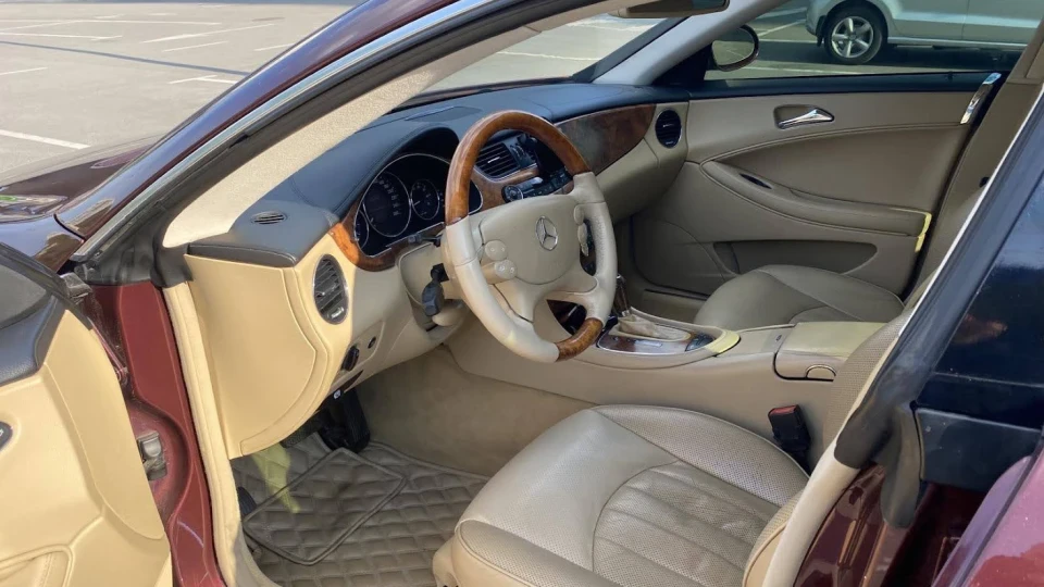 Mercedes-Benz CLS 4