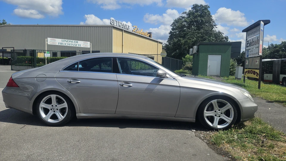 Mercedes-Benz CLS 500 V8