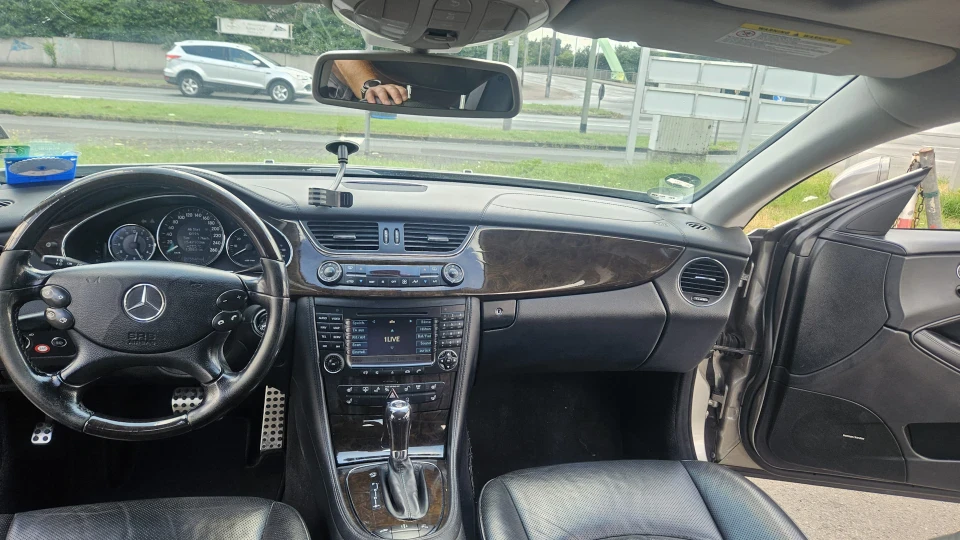 Mercedes-Benz CLS 500 V8 4