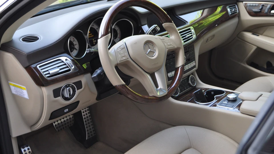 Mercedes-Benz CLS 550 3