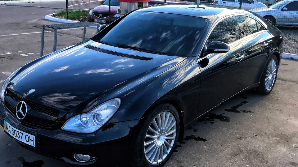 Mercedes-Benz CLS Cgi низько голосно 2