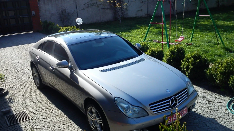 Mercedes-Benz CLS цегла 2