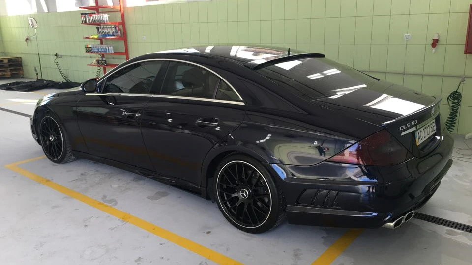 Mercedes-Benz CLS Wald black bizon
