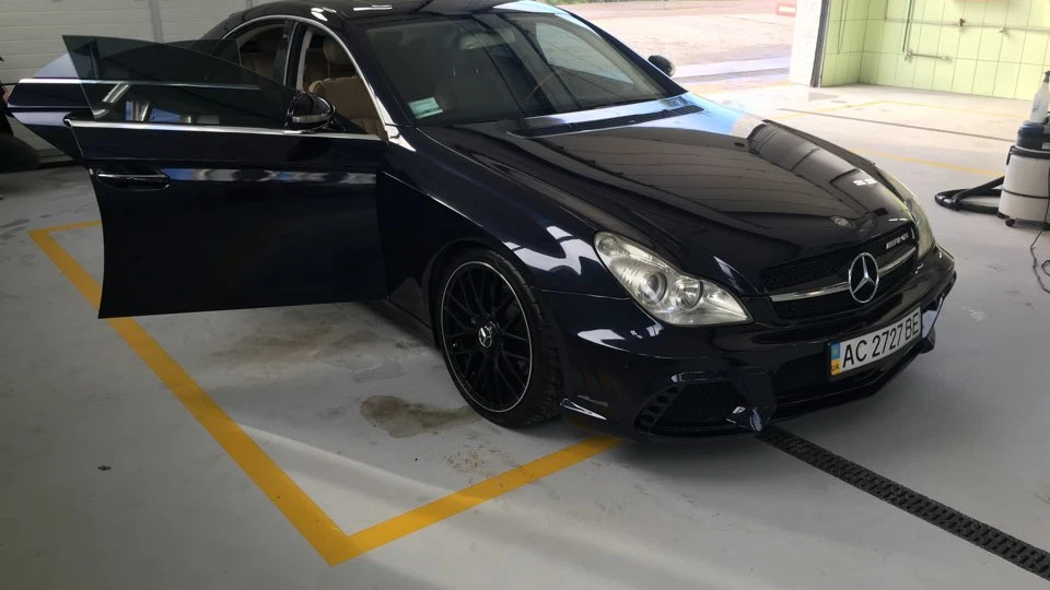 Mercedes-Benz CLS Wald black bizon 3
