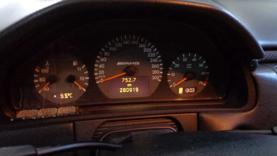 Mercedes-Benz E 55 AMG ЧЕРНИШ АФФАЛЬТЕРБАХ 3