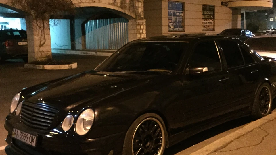 Mercedes-Benz E 55 AMG ЧЕРНИШ АФФАЛЬТЕРБАХ 4