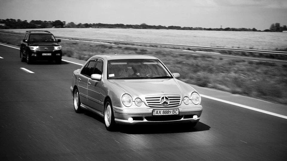 Mercedes-Benz E 55 AMG Silver Arrow 4