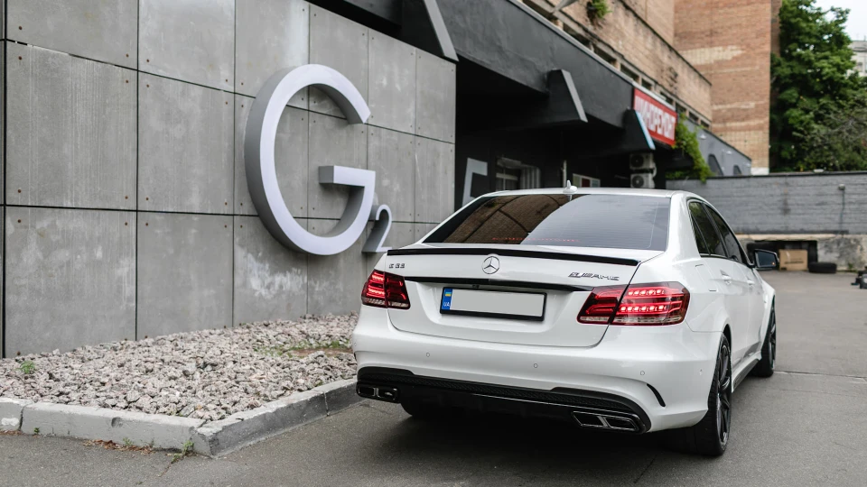 Mercedes-Benz E 63 AMG S 2